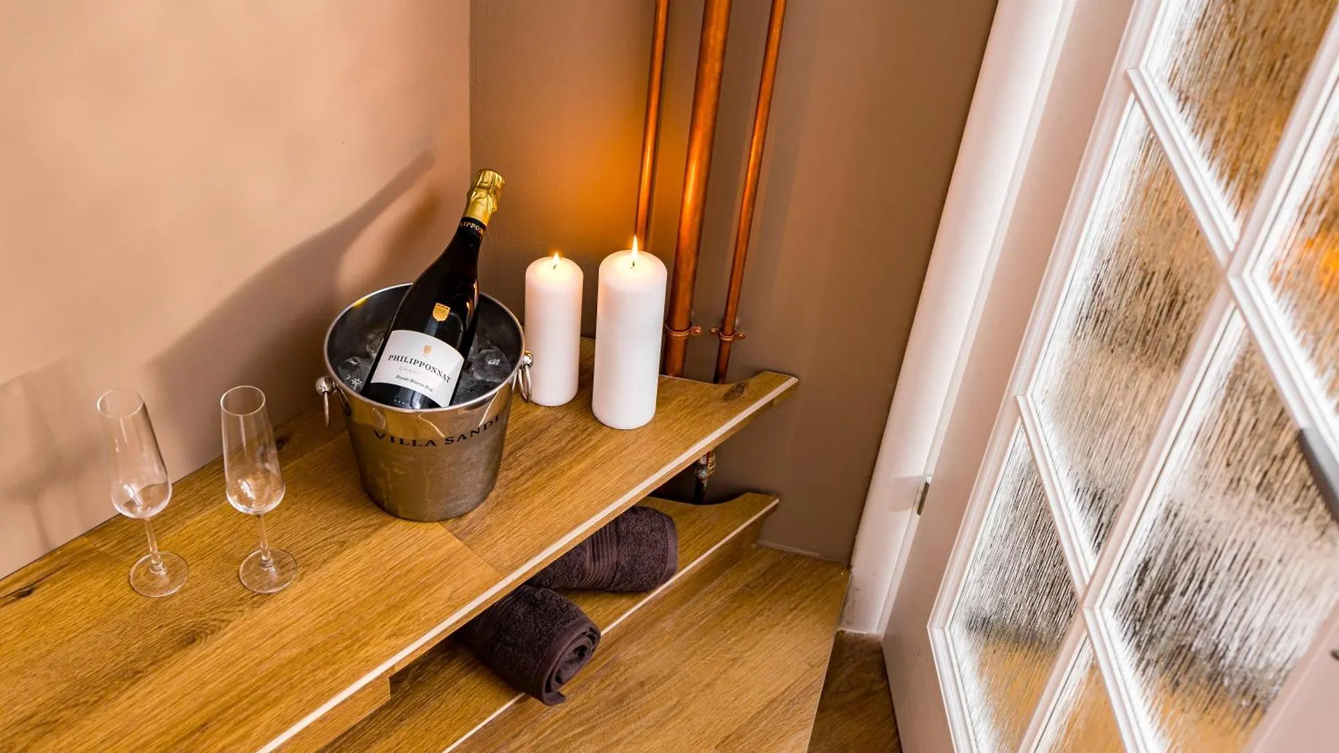 Downtown Calea Victoriei 100 Jacuzzi&Sauna&Bathtub 布加勒斯特 0*,