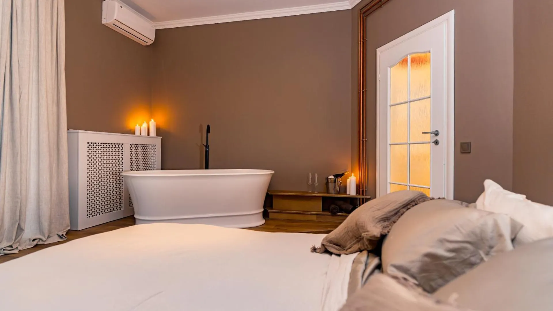 Downtown Calea Victoriei 100 Jacuzzi&Sauna&Bathtub 布加勒斯特 公寓