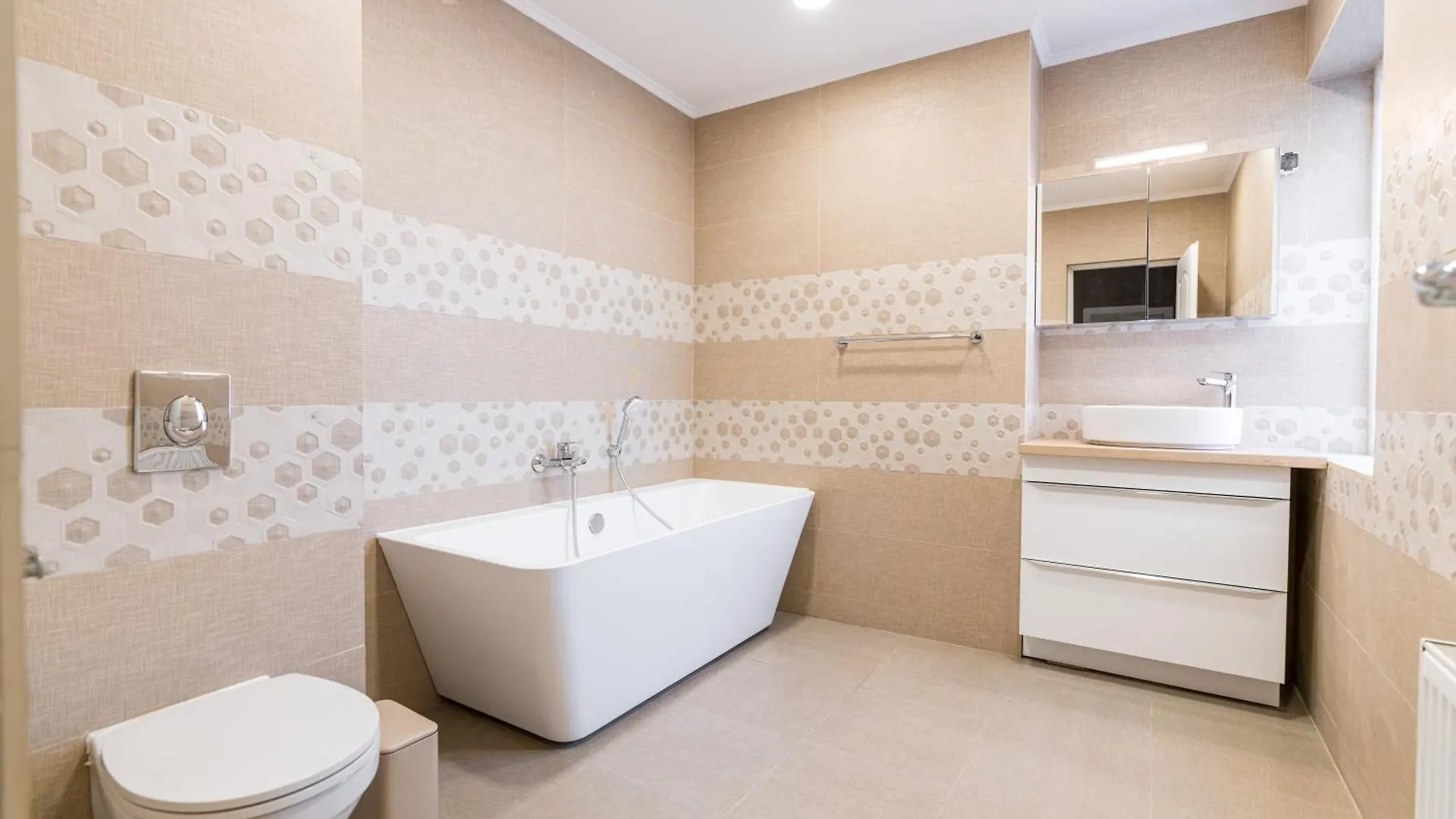 公寓 Downtown Calea Victoriei 100 Jacuzzi&Sauna&Bathtub 布加勒斯特 罗马尼亚