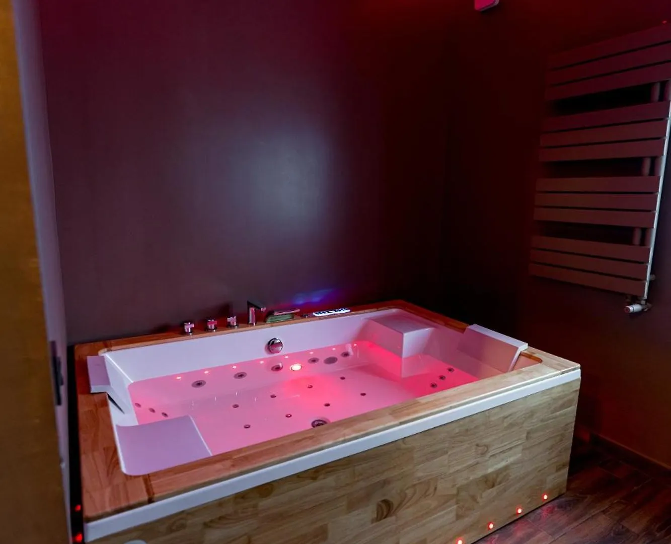 Downtown Calea Victoriei 100 Jacuzzi&Sauna&Bathtub 布加勒斯特 罗马尼亚